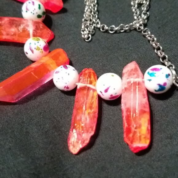 Neon stone necklace - Picture 3 of 5